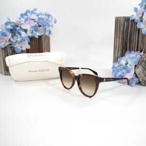 Alexander McQueen 3D Skull Tortoise Logo Havana Acrylic Sunglasses NWT Case